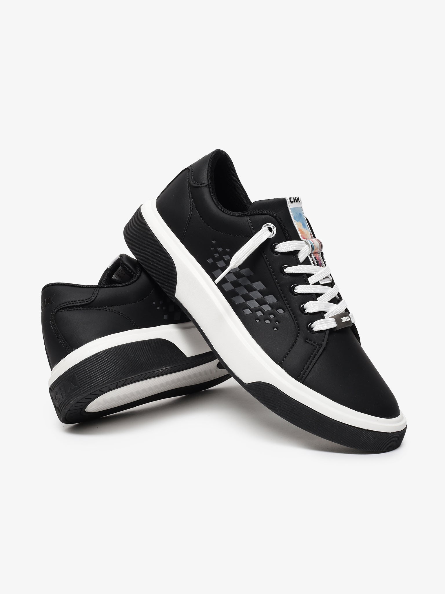 City Hopper Black Low