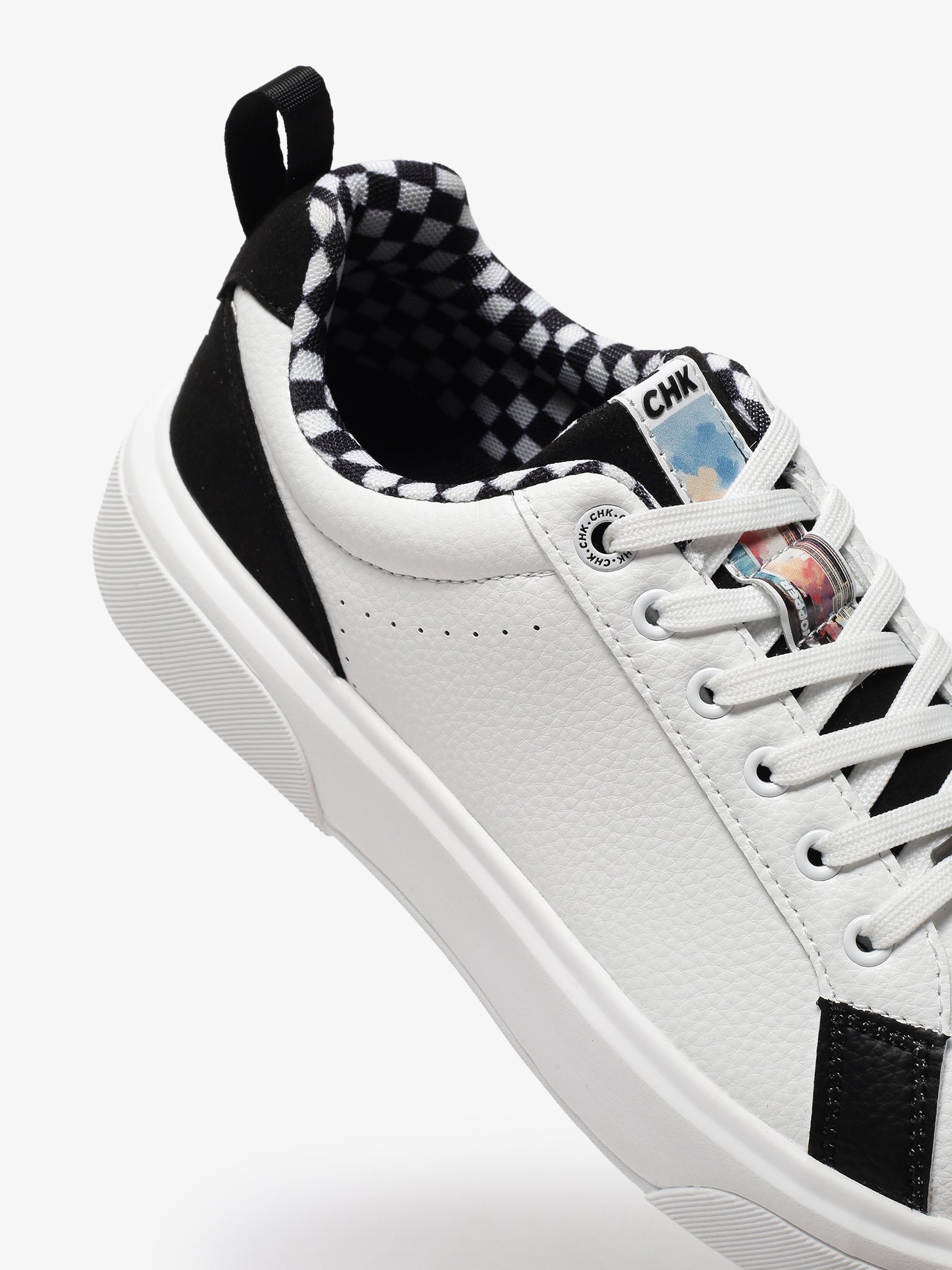 City Hopper White Black Low
